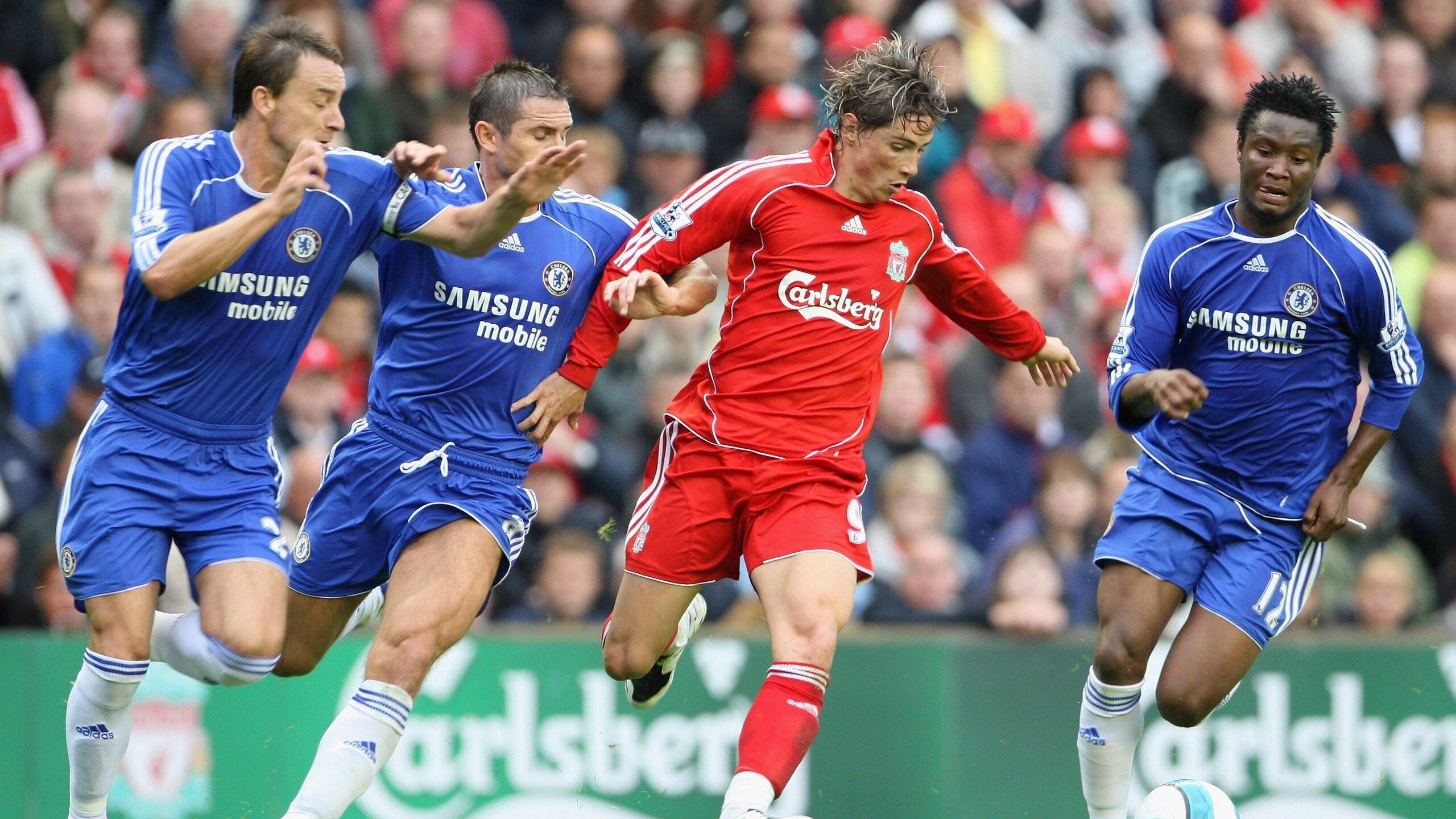 开云彩票-球场外的战斗:比赛背后的战术较量分析,球场战术板图片