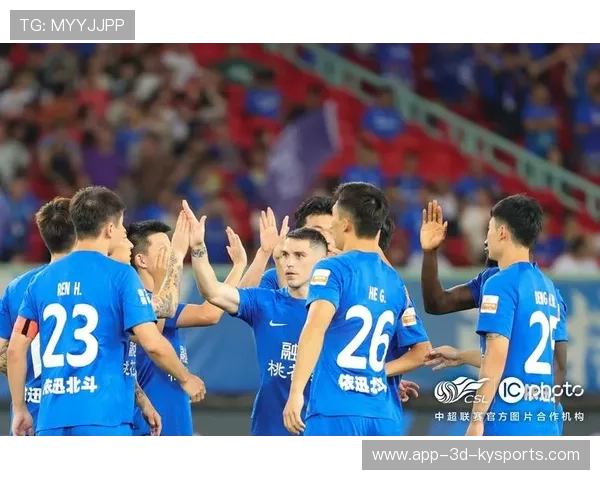 国内足球联赛球队实力逐渐显现，对决频繁，足球联赛排名中国